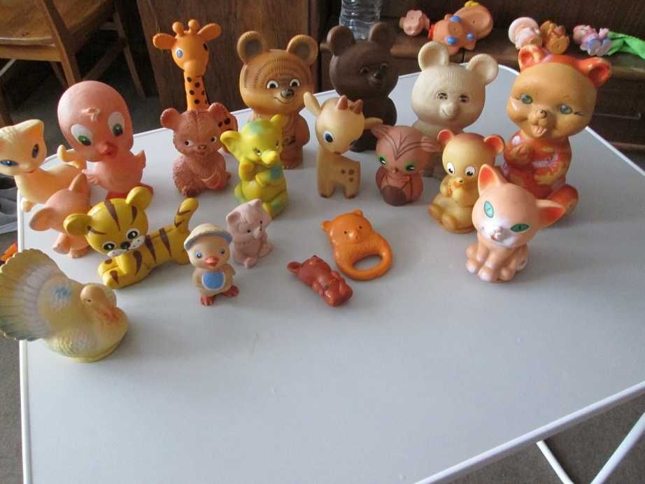 Резервирани - Ретро гумени играчки - подарявам