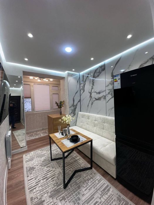 Продается 1 комнатная квартира. Цум. Укомплектована. Центр