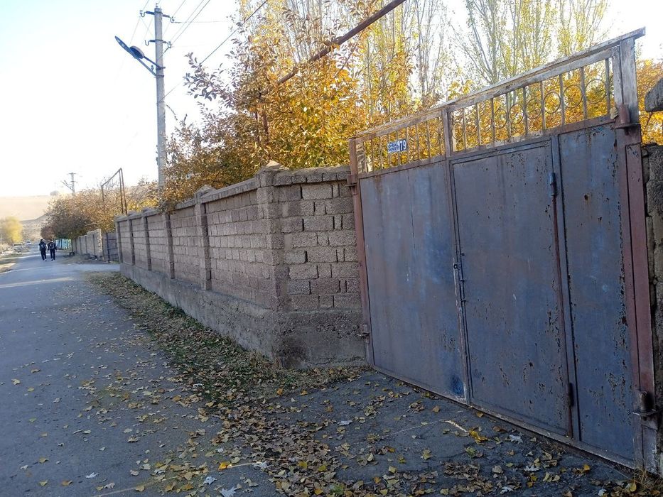 Уй сотилади 23 соток Бустонлиқ тумани Қораманас МФИ ОралТансикбаев79уй