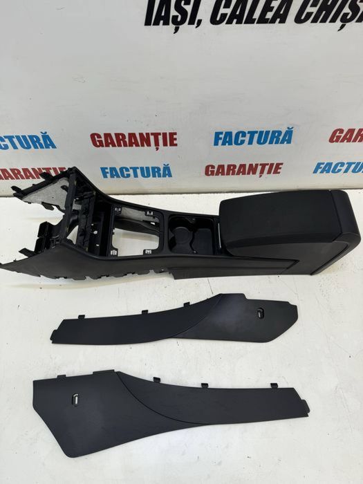 Cotiera grile ventilatie suporti pahare Passat B6 negru textil