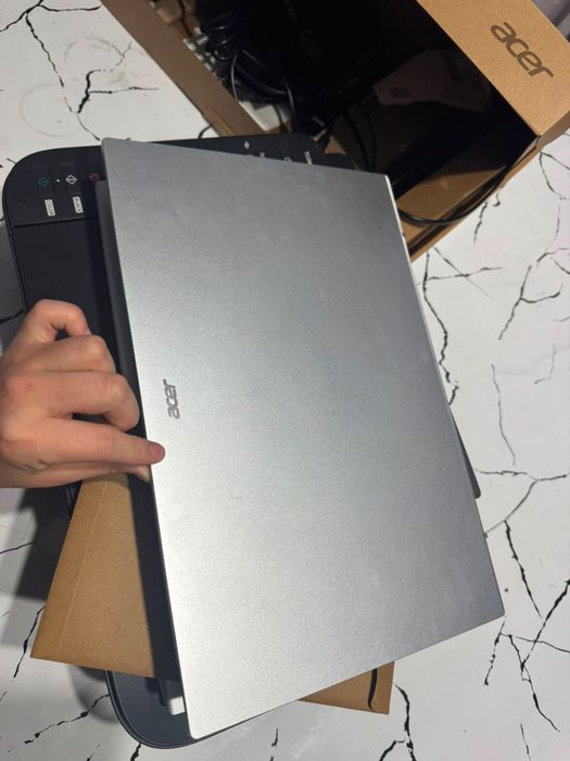 Продам Ноутбук Acer и Принтер