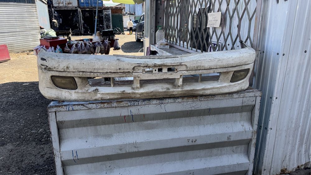 Бампер калдина в кузове авенсис