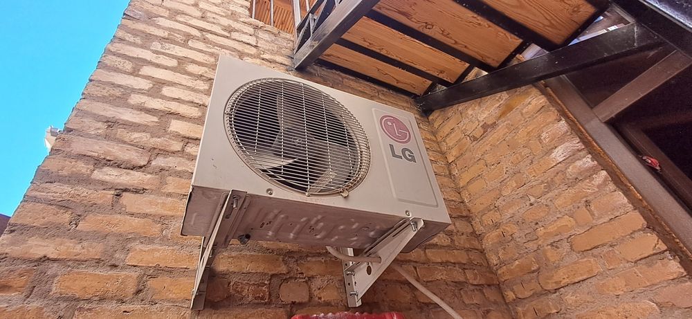 Кондиционер LG 12 BTU рабочий, в хорошем состоянии