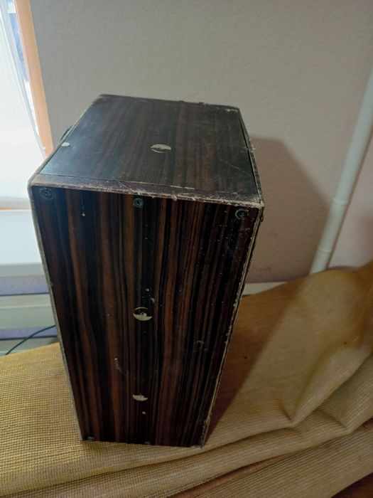 Колонка уйда эшитгани болади