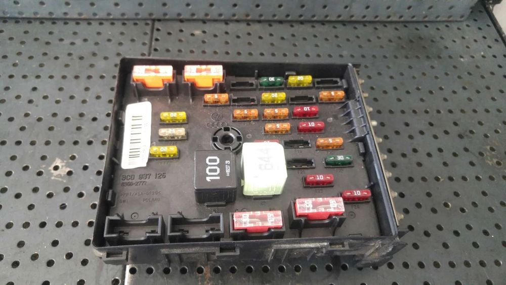 Panou tablou sigurante vw passat cc 3c0937125 63592777