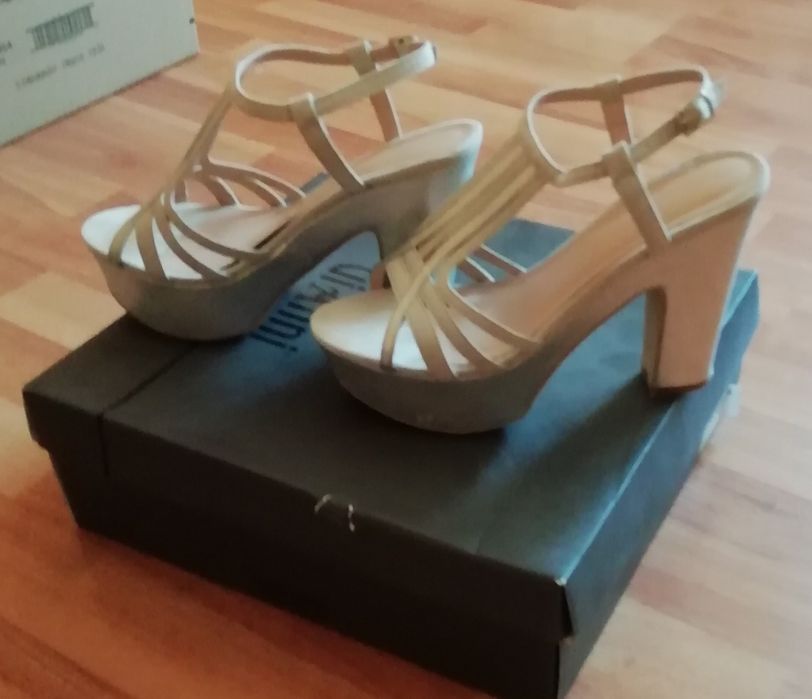 Летни обувки дамски