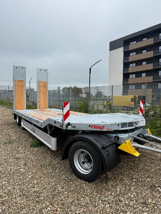 Fliegl DTS 300 Remorca platforma cu rampe transport utilaje podea joasa Fliegl 30 to