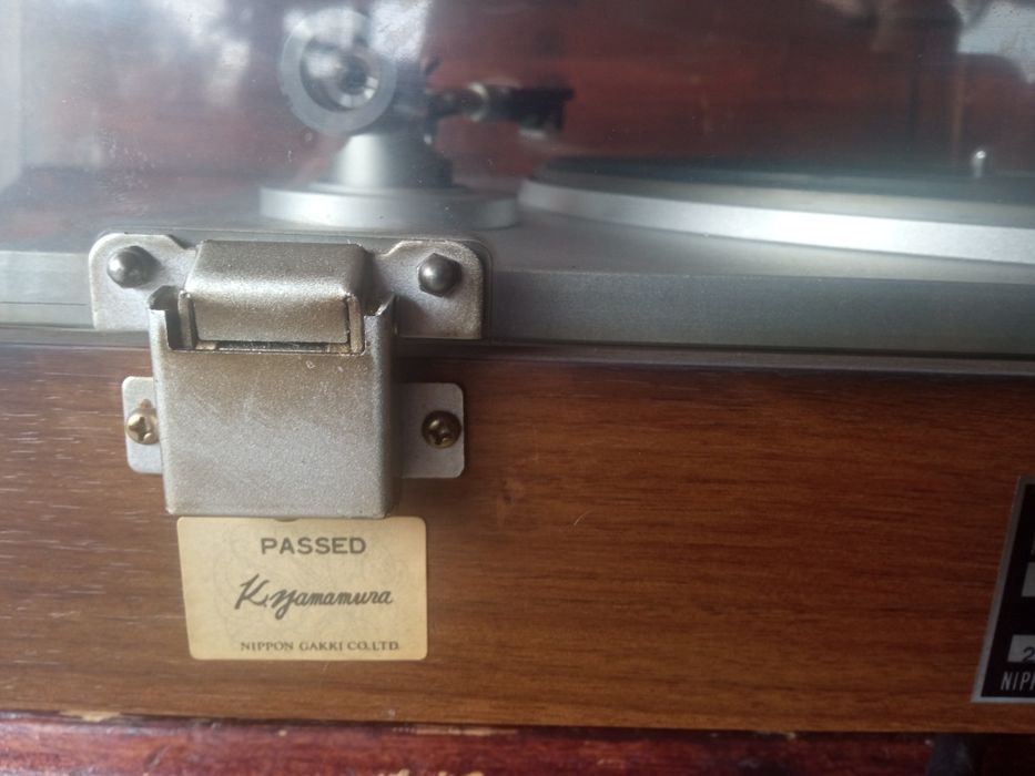 Грамофон Yamaha YP 400