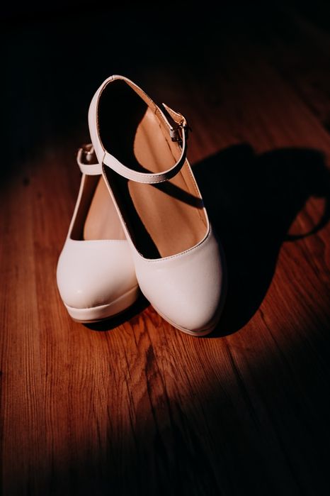 Vând rochie de mireasă