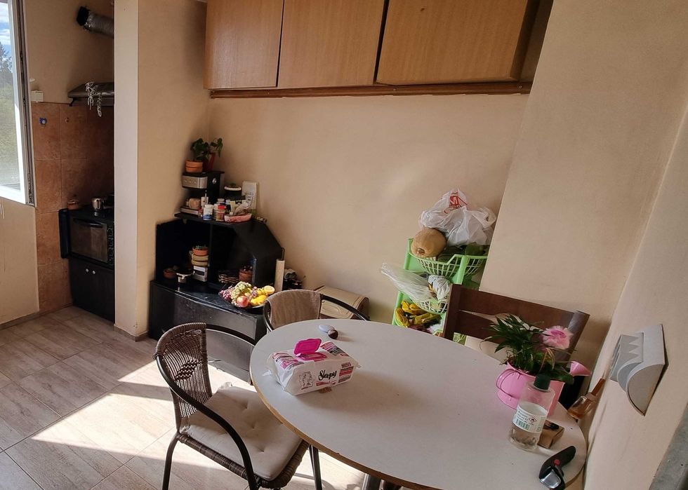 Продава се Двустаен апартамент в Разград, Житница - 60 кв.м за 1250 €/кв.м - Снимка #3