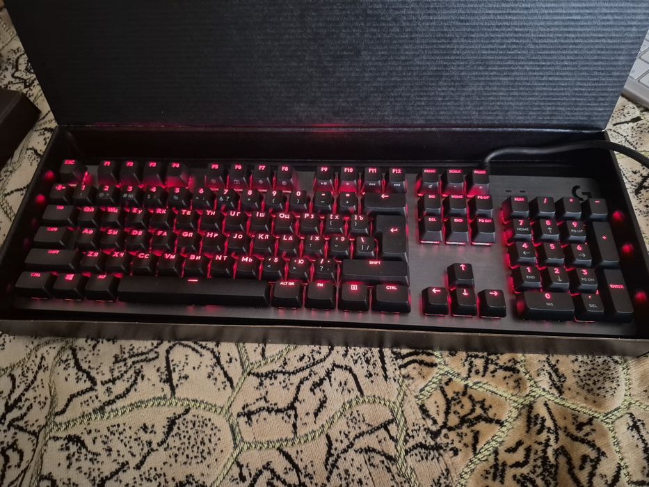Клавиатура игровая Logitech G512 Carbon Brown switch