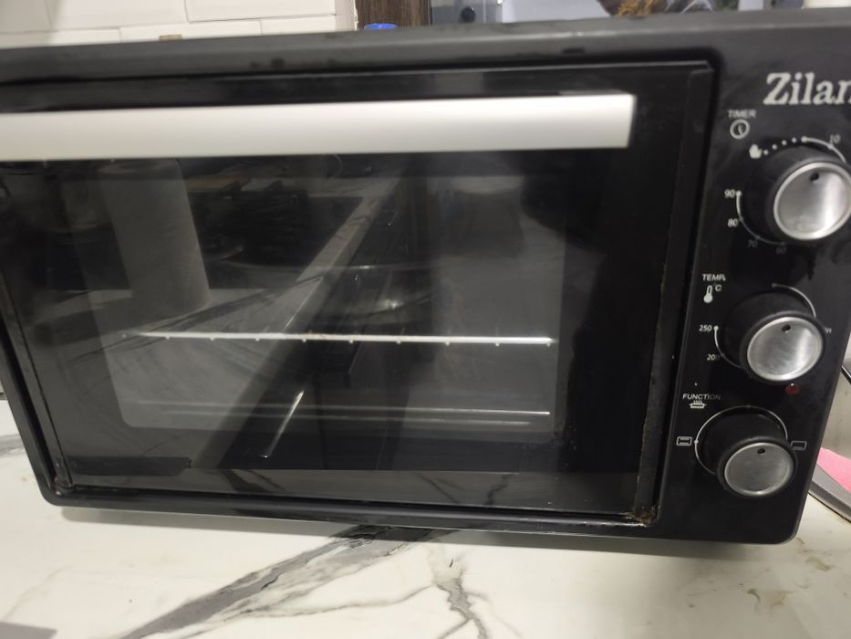 Cuptor electric Zilan ZLN8887 Negru, capacitate 35 litri, temperatura reglabila, putere 1800W