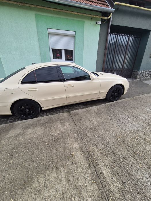 Vand 2 Mercedes E Class