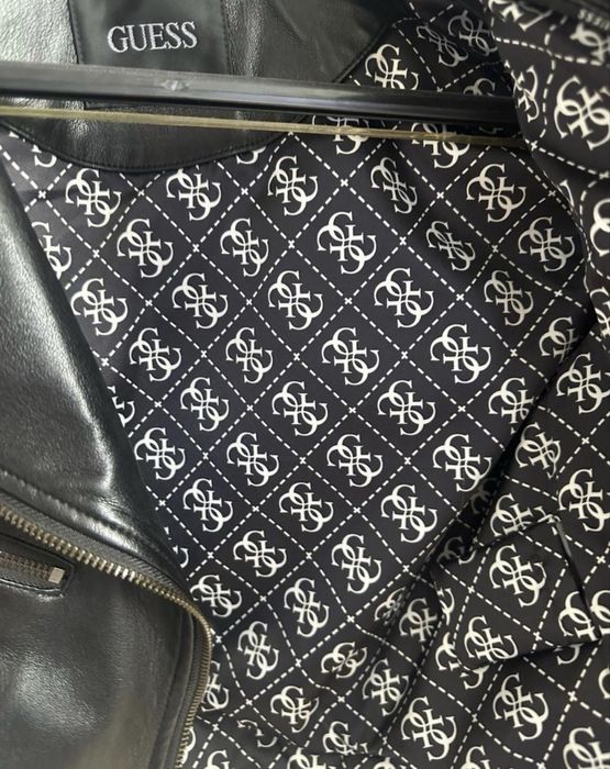 Кожаная куртка GUESS
