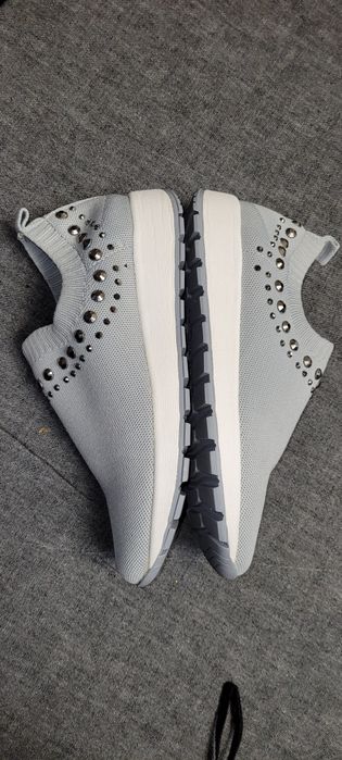 Sneakersi superbi BERNIE MEV NEW YORK!