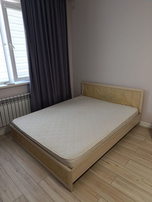 Кровать в хорошем состоянии