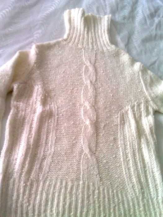 Поло блузи в бяло и черно с вълна и коприна