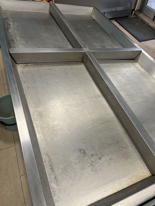 Хладилна маса за риба с агрегат и Фризер