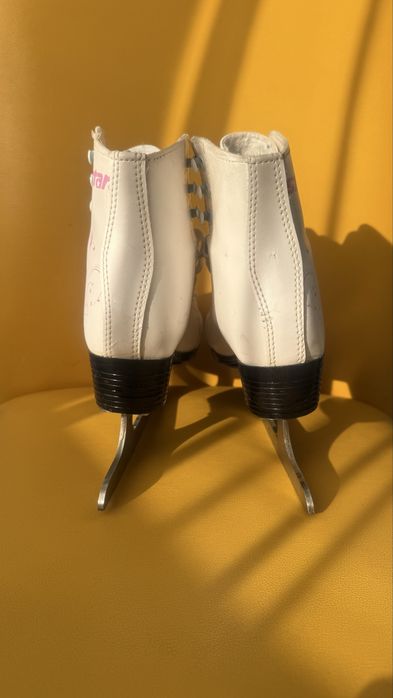 Коньки ледовые на девочку