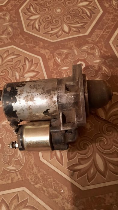 Продаю стартер на ауди 80