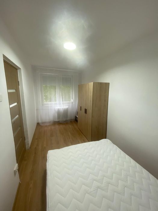 Inchiriez apartament cu doua camere de tip X, Zona Velenta