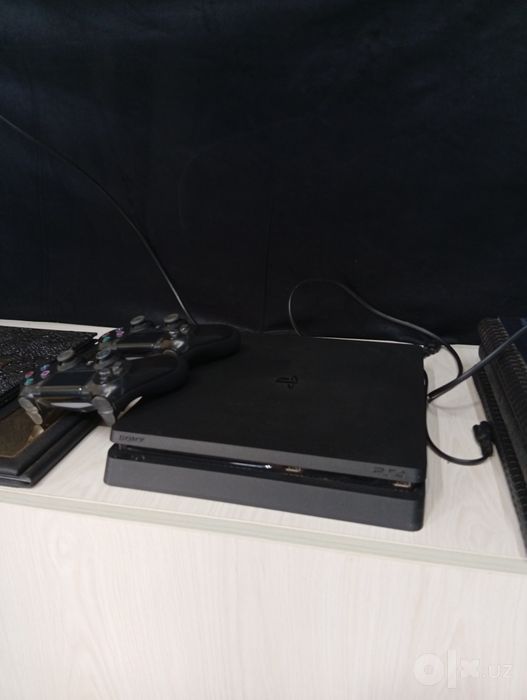 PlayStation 4. 500gb uyinlari bor
