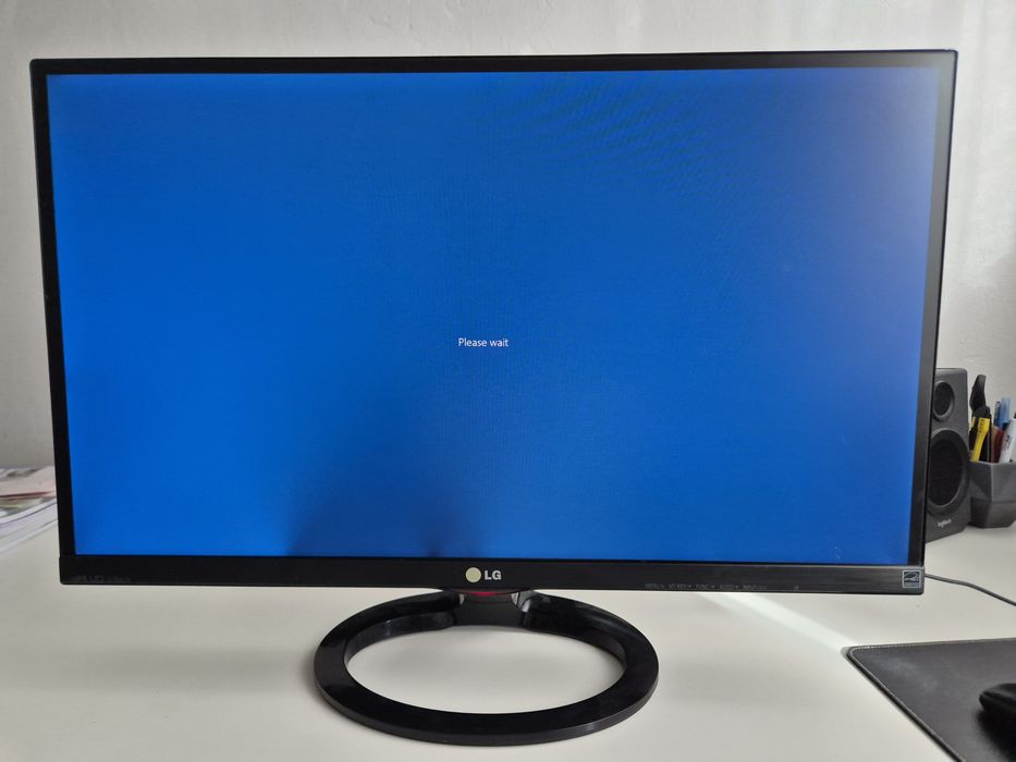 Монитор LG 27ea73