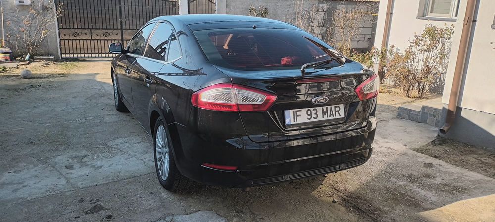 Vând Ford Mondeo 2.0