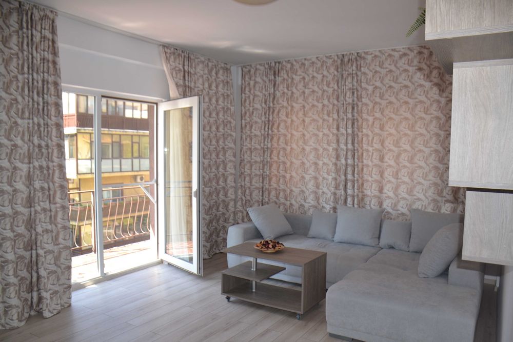Vand apartament 2 cam Militari Residence
