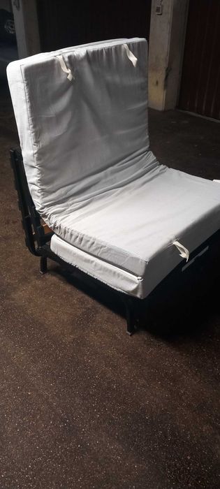 Vand pat dormitor, structura metal cu somiera de lemn 80x200cm cu saltea aprox 10 cm groasa, si cu functiune de fotoliu