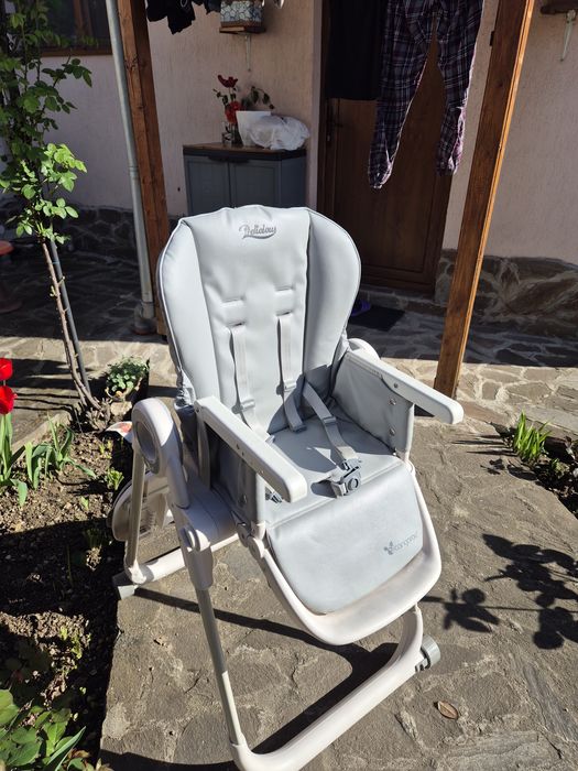 Столче за хранене Cangaroo  подходящо от новородено със специално легнало положение