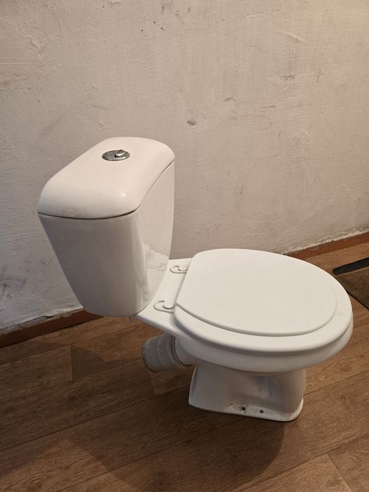 Продам унитаз в отлич.состояний