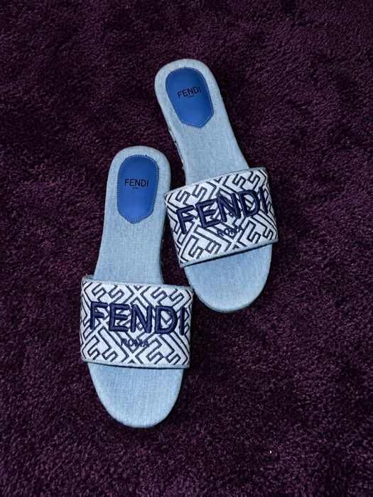 Налични чехли fendi 37, 38, 39