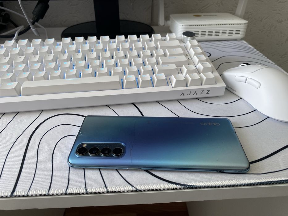 OPPO Reno 4 256/8 90гц экран водопад