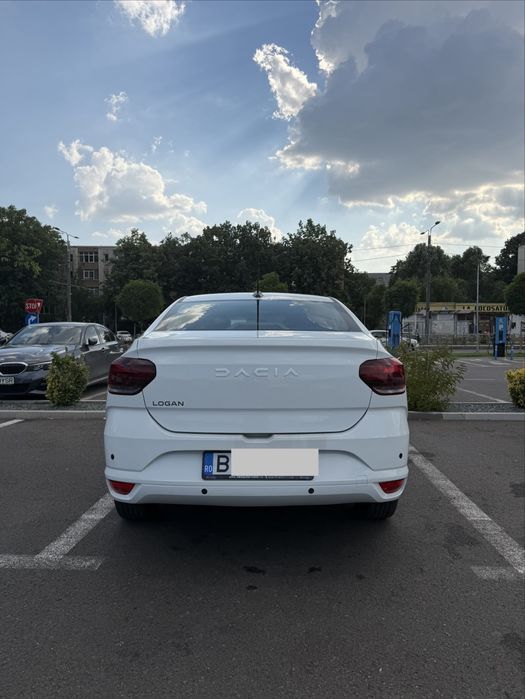 Inchiriez Dacia Logan  GPL 2024 pentru Bolt