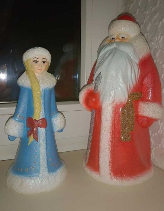 Дед Мороз и Снегурочка в стиле ретро