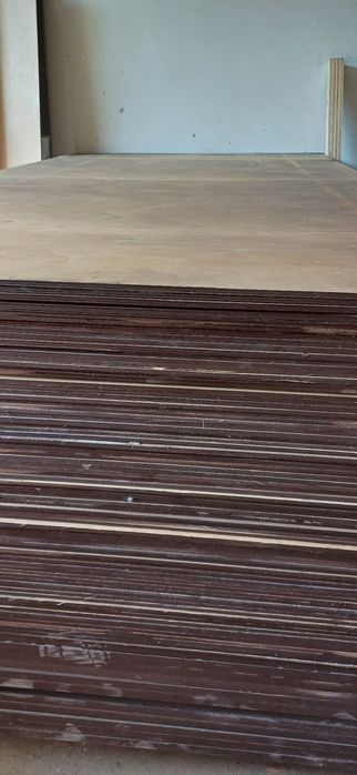 Фанера б/у 2440х1220×4мм,