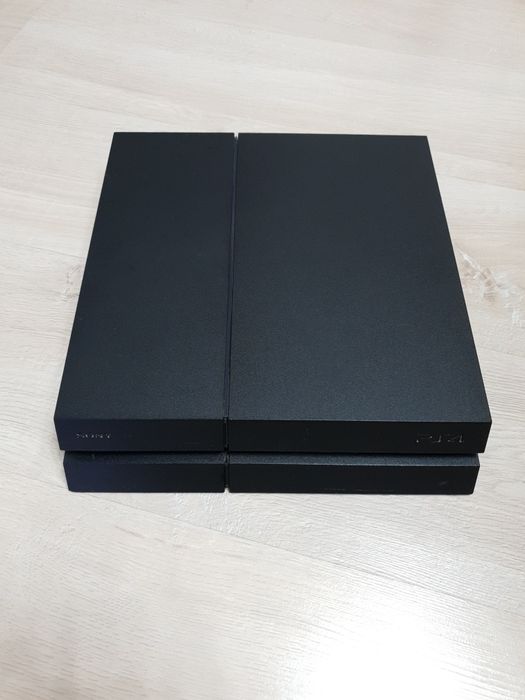 Продам свой ps4 б.у в отличном состоянии