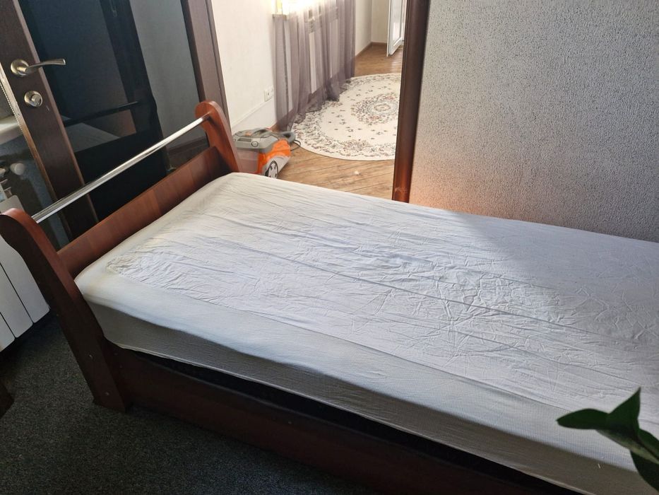 Кровать односпальная