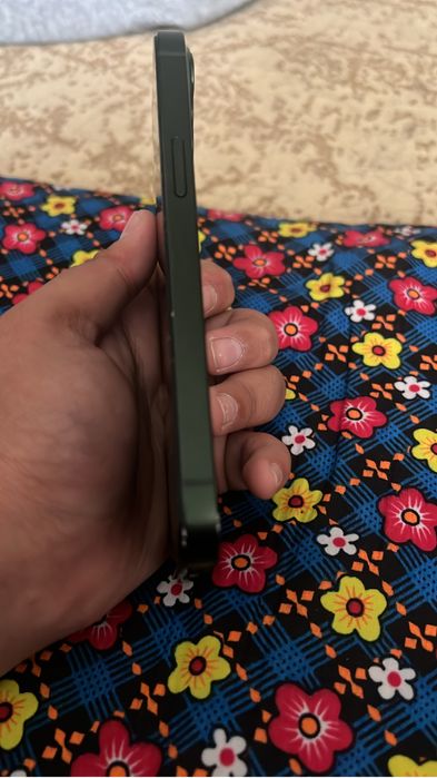 Айфон 13 срочно продам