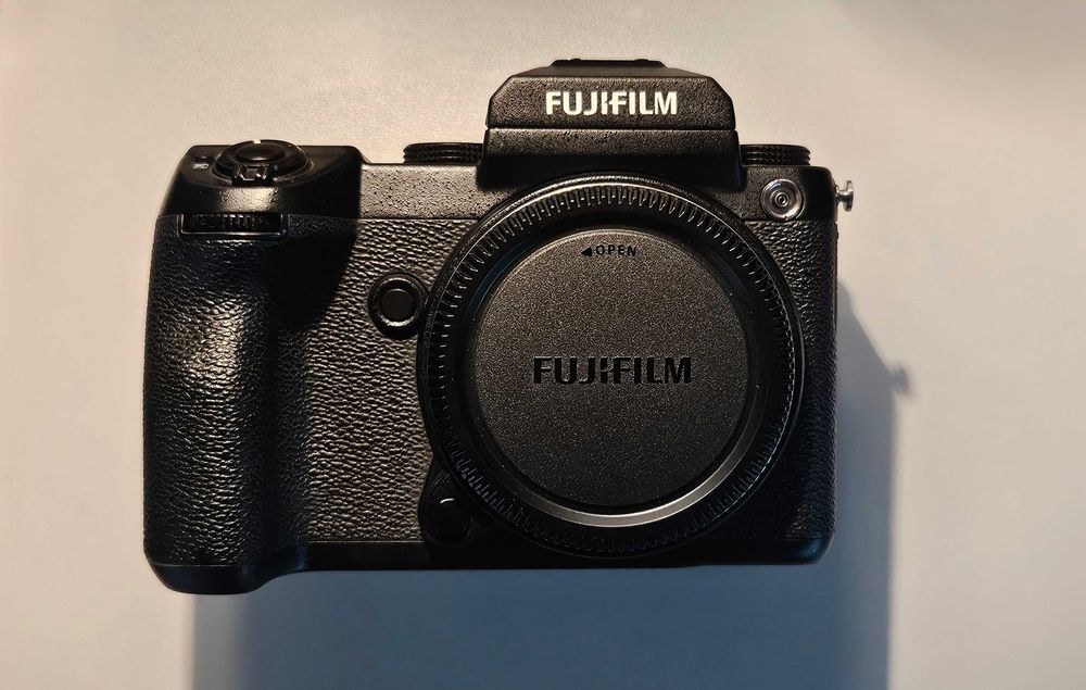 Fujifilm GFX 50S + Tamrron 45mm f1.8 + Viltrox EF-GFX Pro