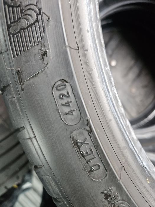 Гуми Спорт Пакет 225/40/19 & 255/35/19