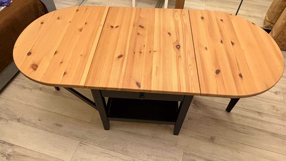 Mobilier Ikea din lemn