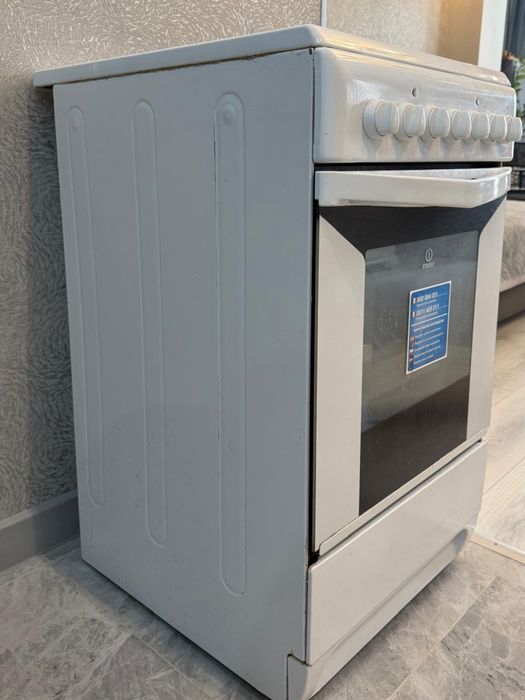 Электрическая плита Indesit
