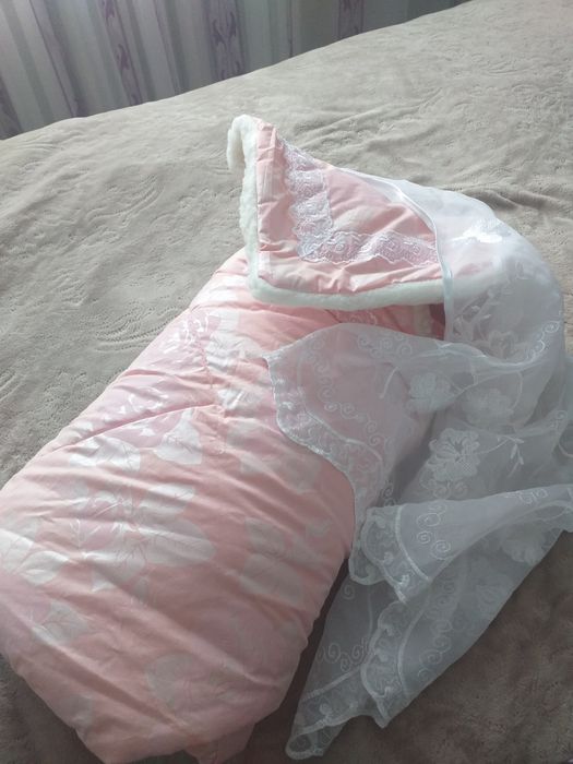 Конверт для выписки , девочкаСРОЧНО