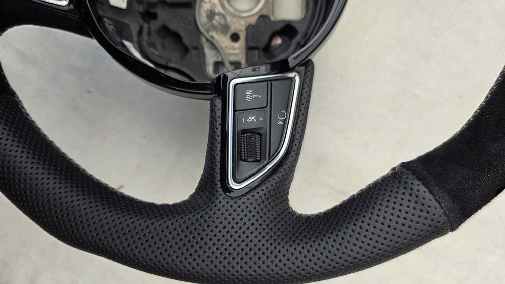 Volan Audi A4 B8