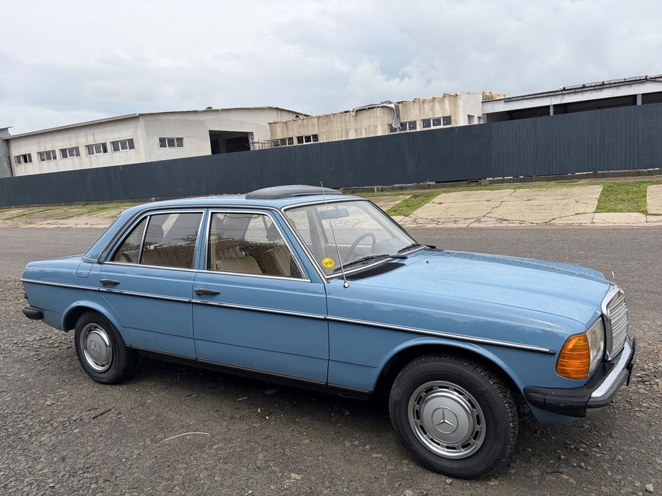 MERCEDES-BENZ E-Class 1981 — imagine 3