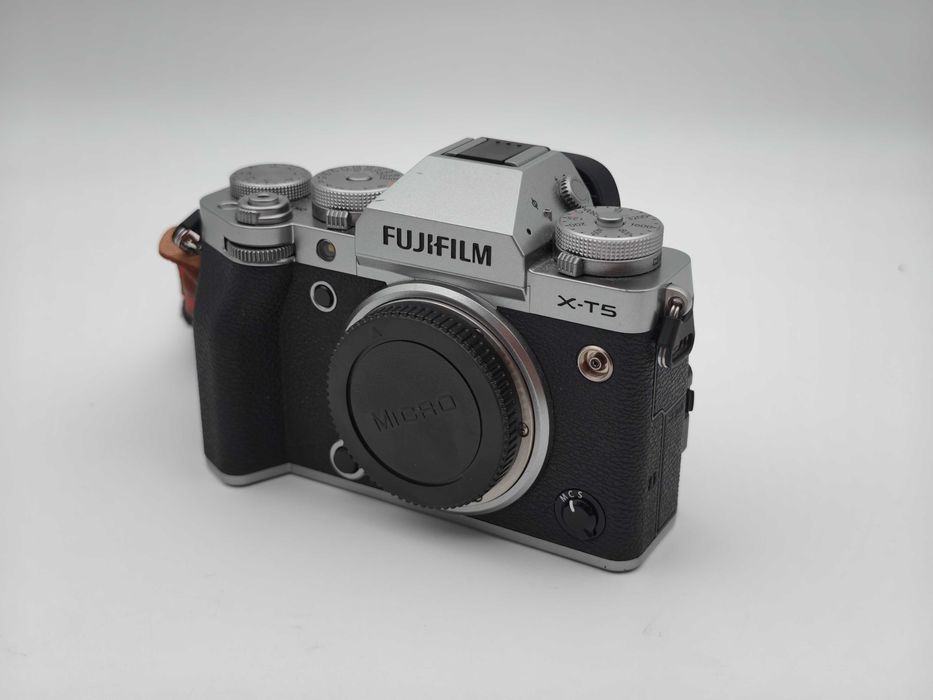 Fujifilm Fuji X-T5 xt5 Silver 12k cadre