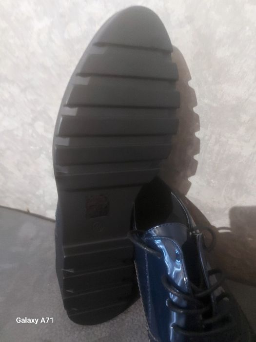 Чисто нови обувки