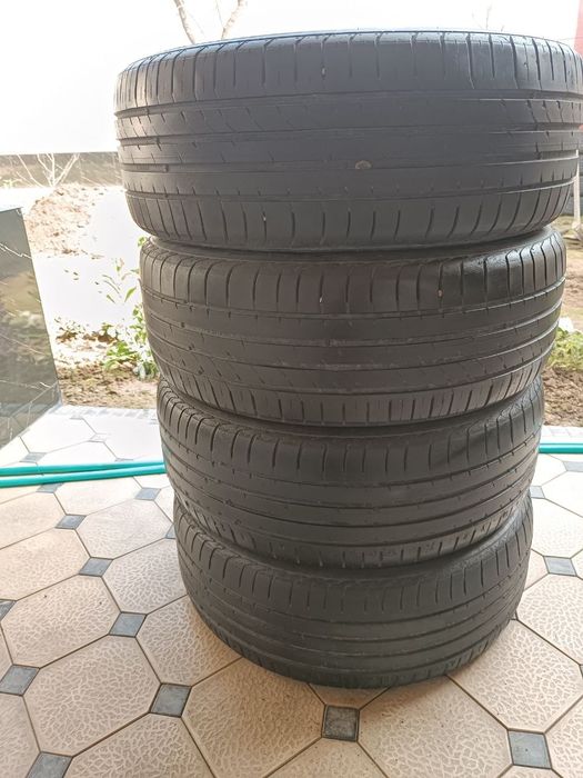 235 60 R18 Kumxo Balon Sotiladi Holati Yaxshi Ayibi Yoq